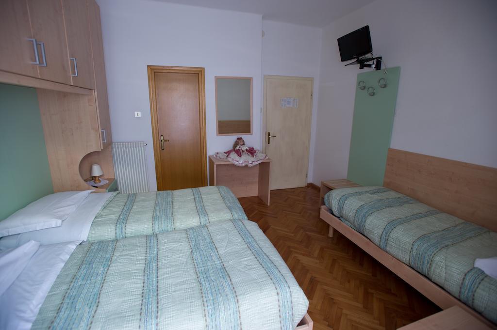 Albergo Italia Molveno Δωμάτιο φωτογραφία